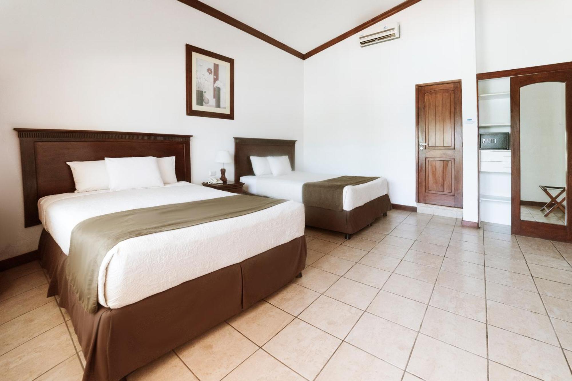 Hotel Cayman Suites Monterrico Exterior photo